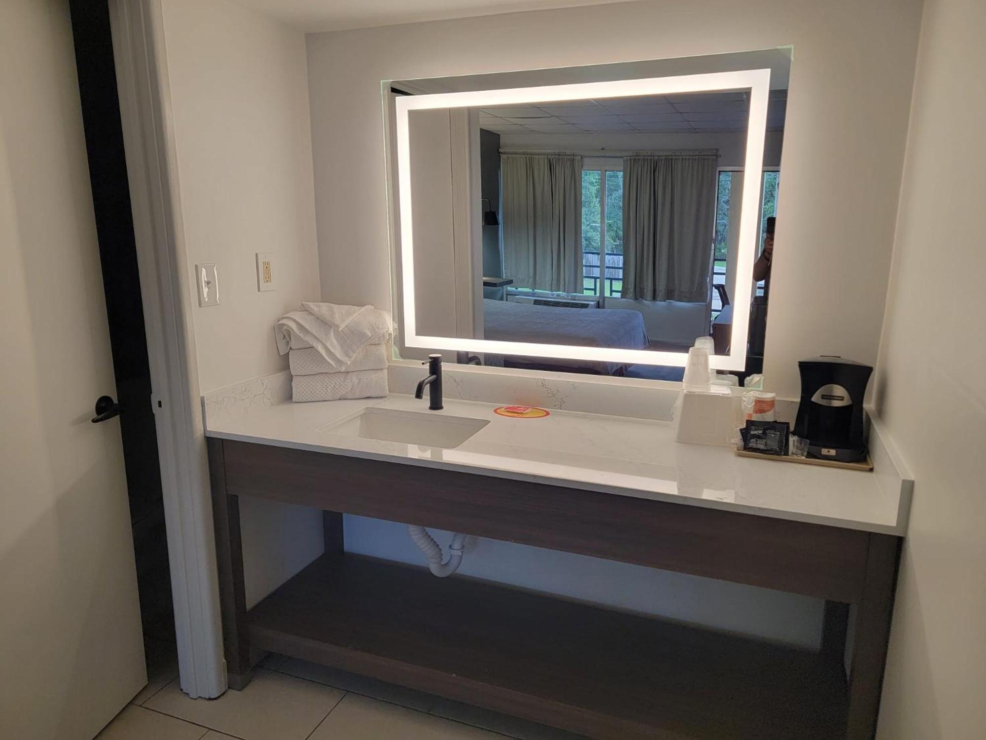 อีโคโน ลอดจ์ Hotel เพอร์รี ภายนอก รูปภาพ