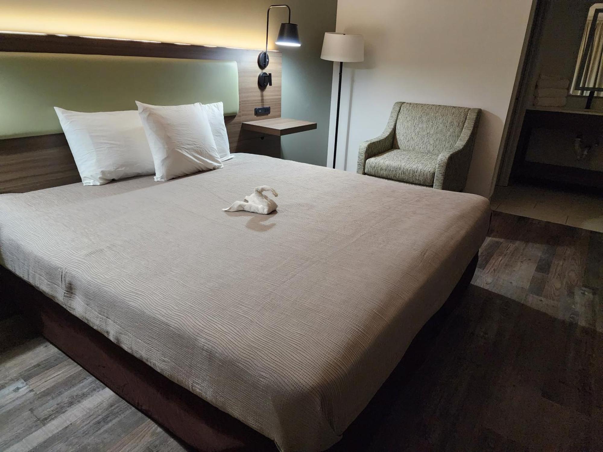 อีโคโน ลอดจ์ Hotel เพอร์รี ภายนอก รูปภาพ